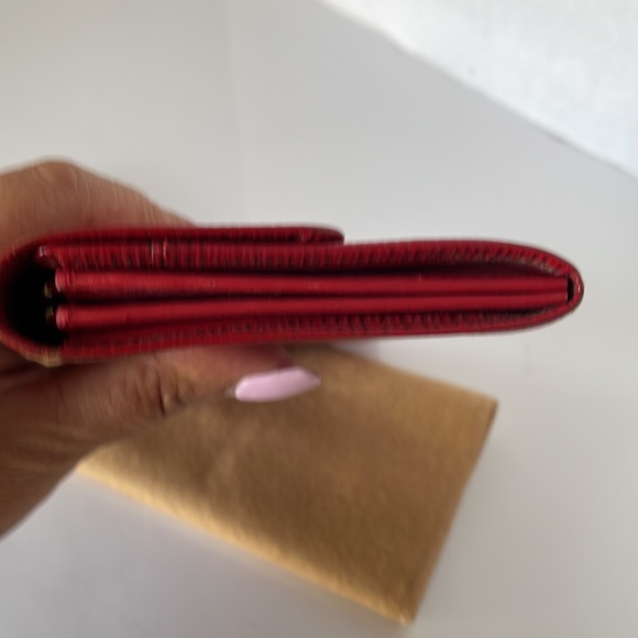 Authentic Louis Vuitton Epi Pochette Coin/Credit Card Red Long Wallet. - Picture 13 of 15